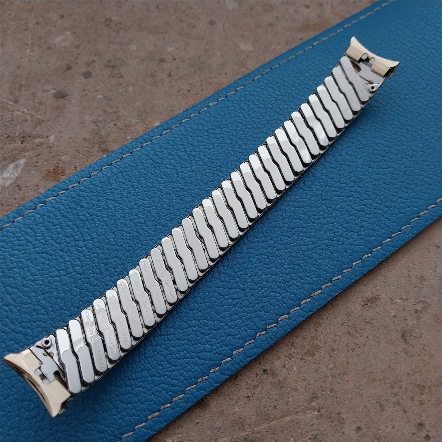 17.2mm Gold-Filled Baldwin Classic Stretch NOS Unused 1960s Vintage Watch Band