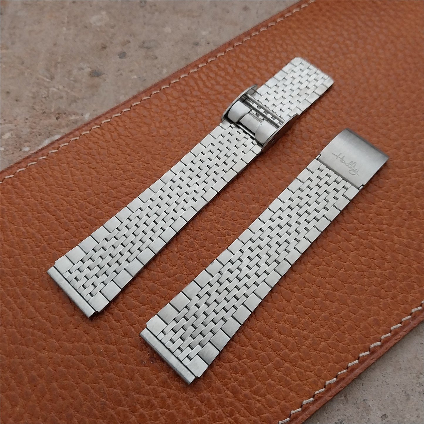 Vintage Hadley Flared 18mm Stainless Steel Unused Classic Watch Band