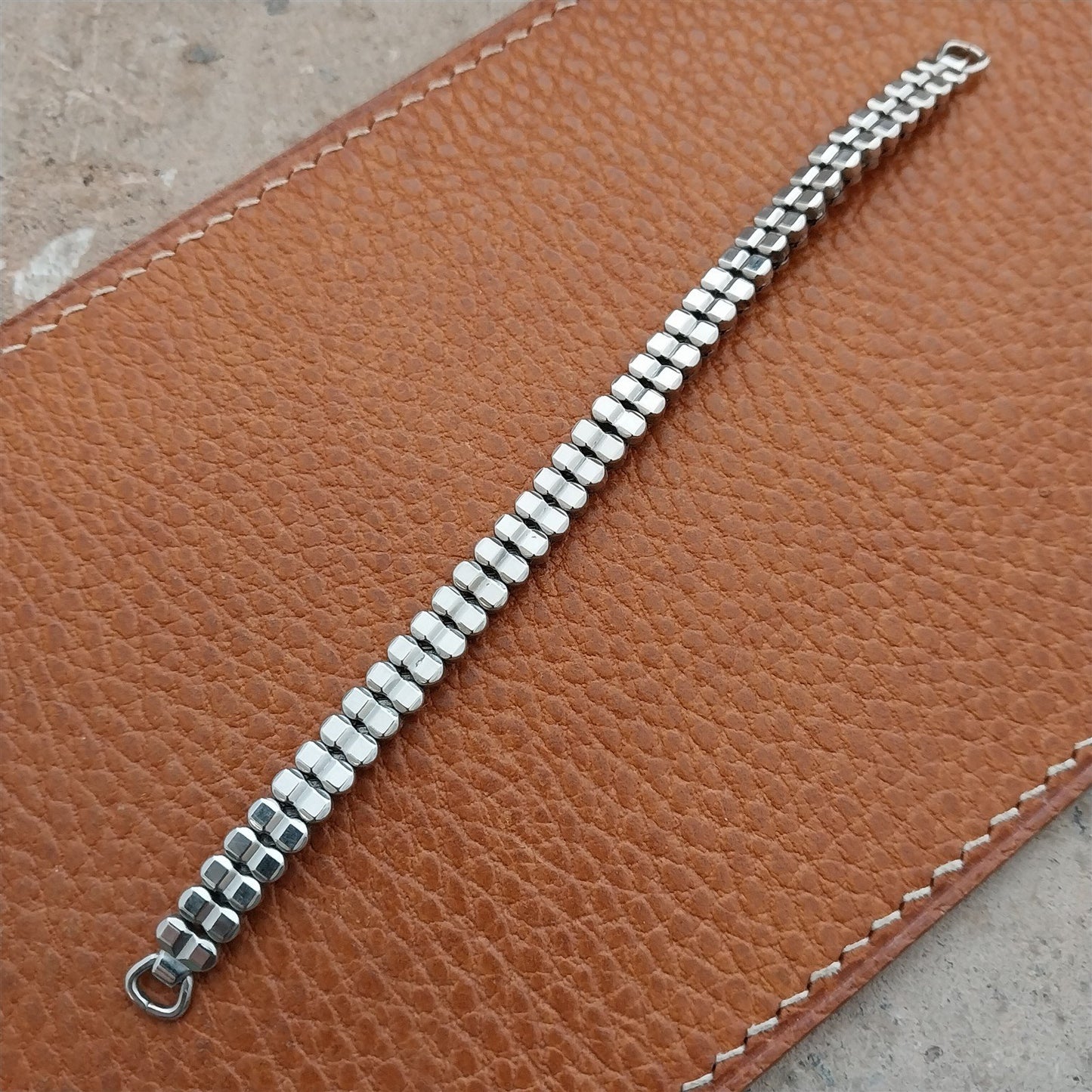 White Gold-Fill Ladies Pontiac Classic Stretch 1950s Vintage Cocktail Watch Band
