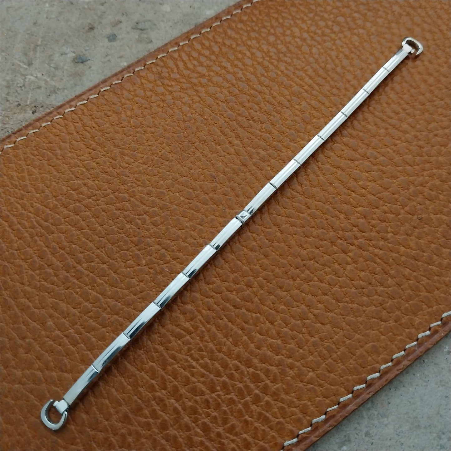 Vintage 1960s Kreisler White Gold Filled Ladies Unused Cocktail Watch Band