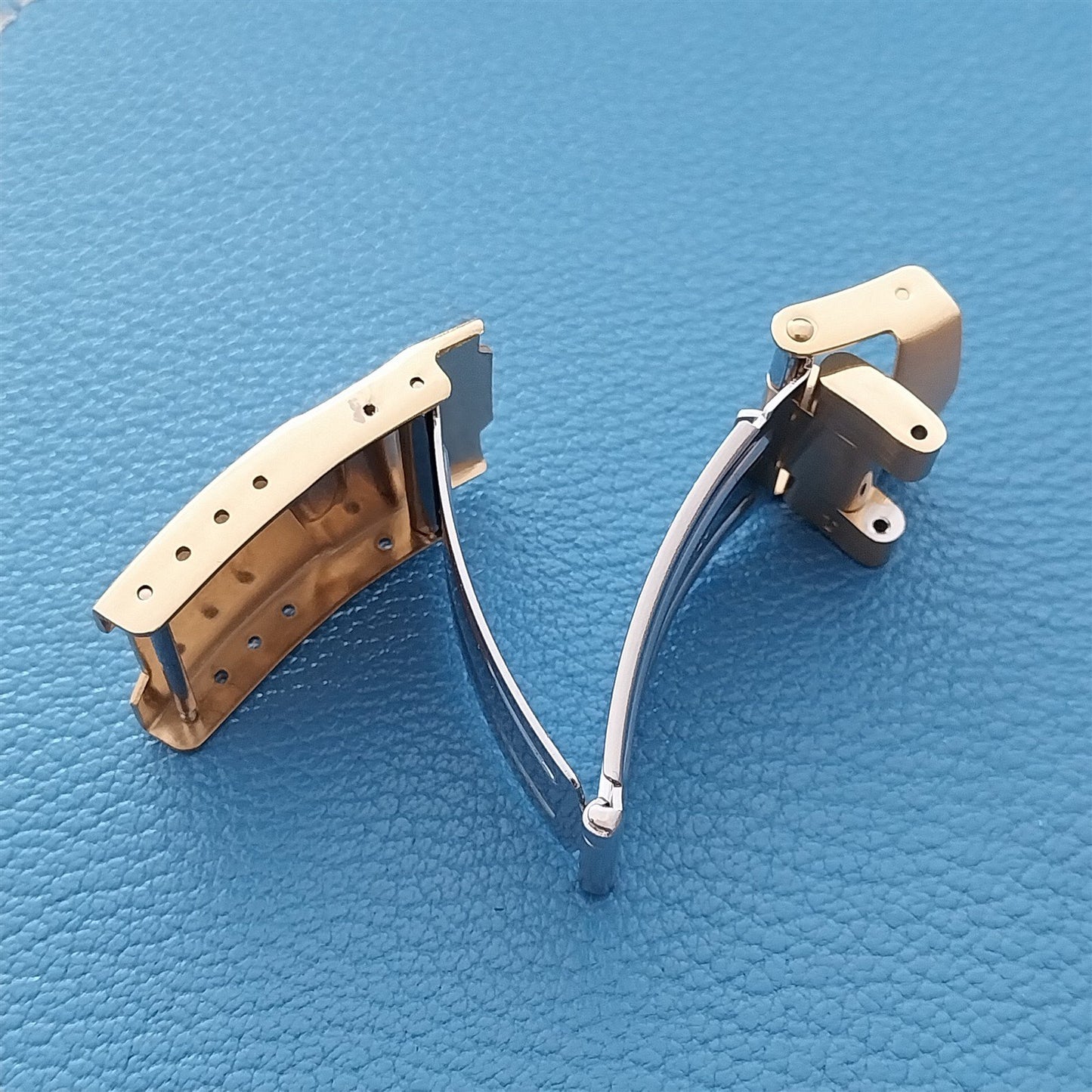 Invicta 8930 Yellow Gold Tone Band Clasp