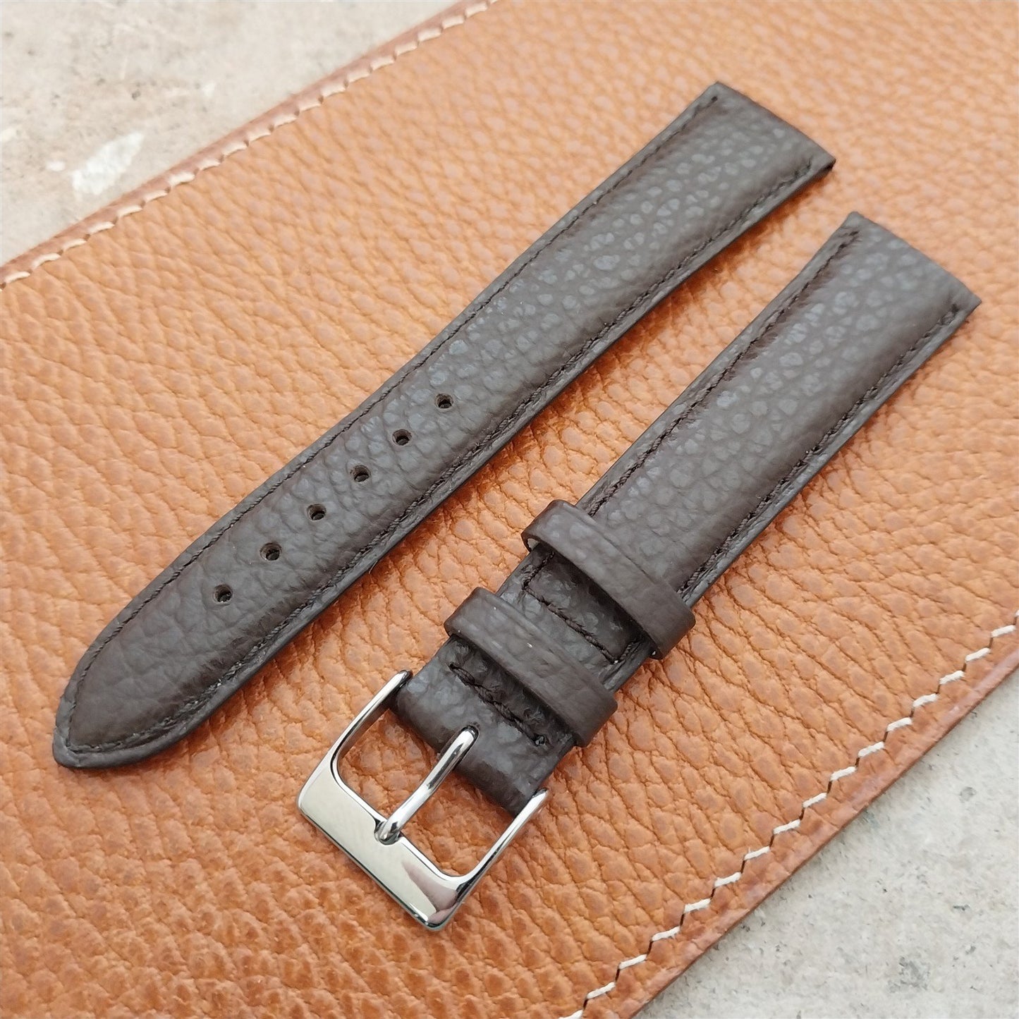18mm Fleurus France Crushed Grain Calf Tapered 18/16 Watch Strap