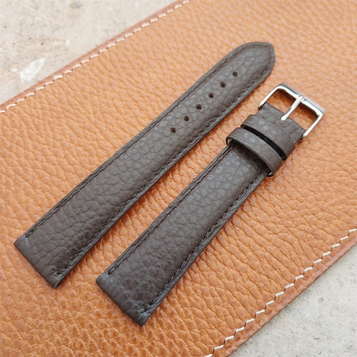 18mm Fleurus France Crushed Grain Calf Tapered 18/16 Watch Strap