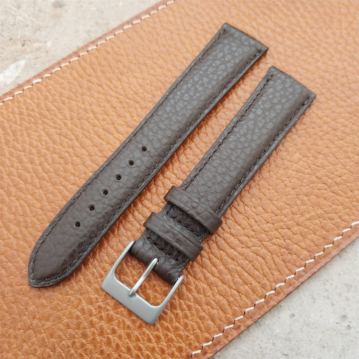 18mm Fleurus France Crushed Grain Calf Tapered 18/16 Watch Strap