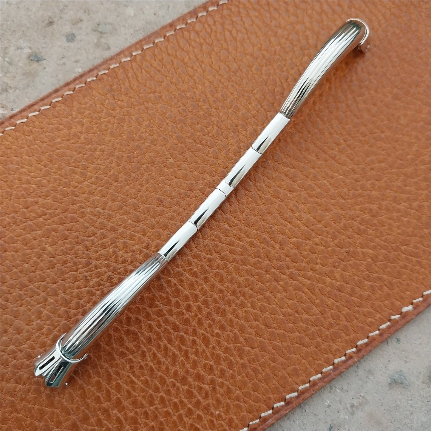 Kreisler White Gold-Filled MCM Ladies Unused 1960s Vintage Cocktail Watch Band