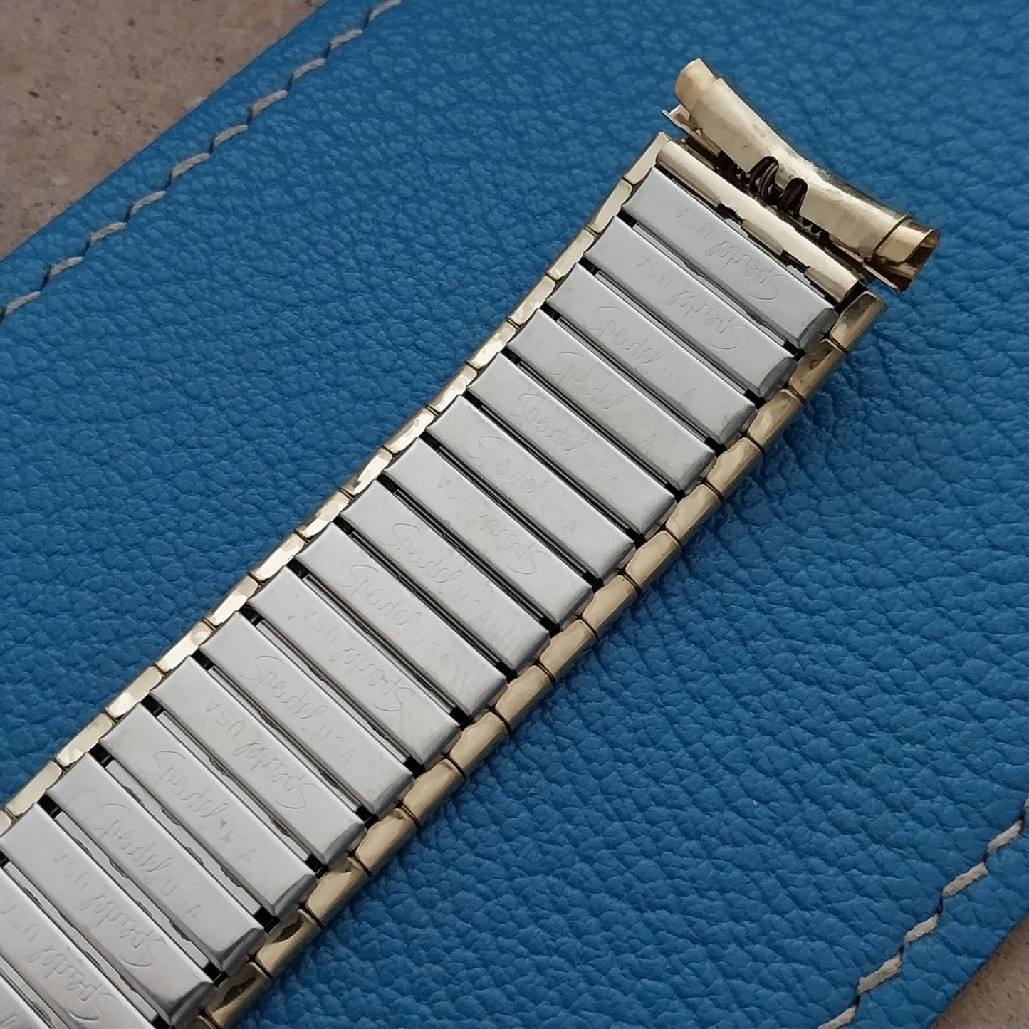 17mm 18mm 19mm Speidel Gold-Tone Wide Unused 1970s Vintage Watch Band