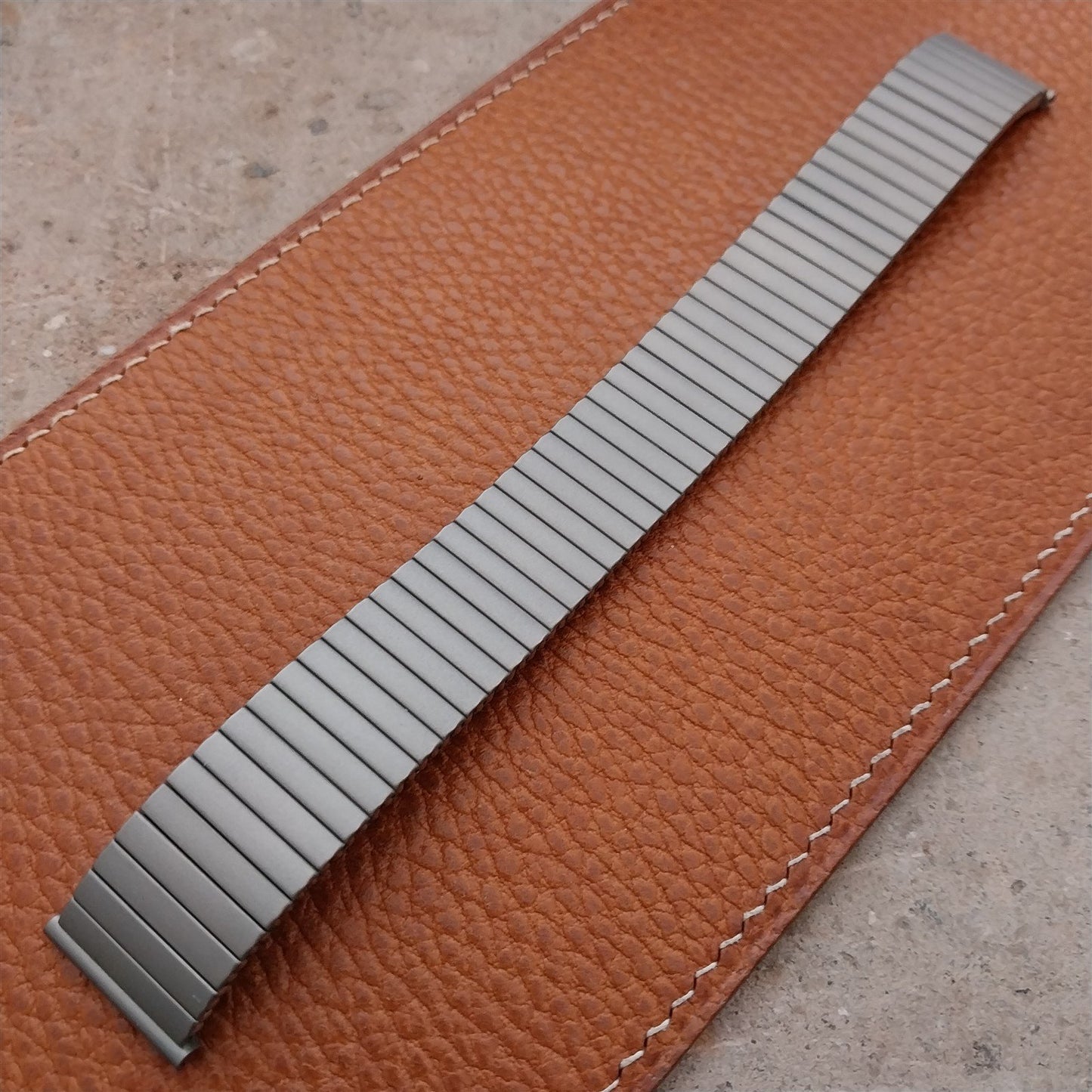 Eulit 20mm 19mm 18mm Titanium Eulit-Flex Stretch Expansion Watch Band
