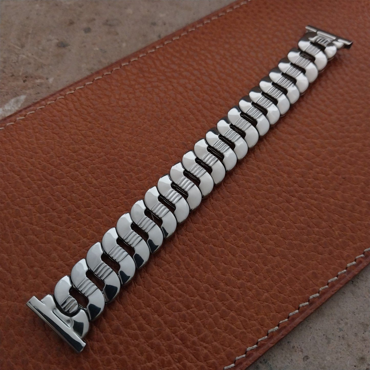 Vintage Pakula Pacer 19mm 16mm Stainless Steel 1950s Classic Stretch Watch Band
