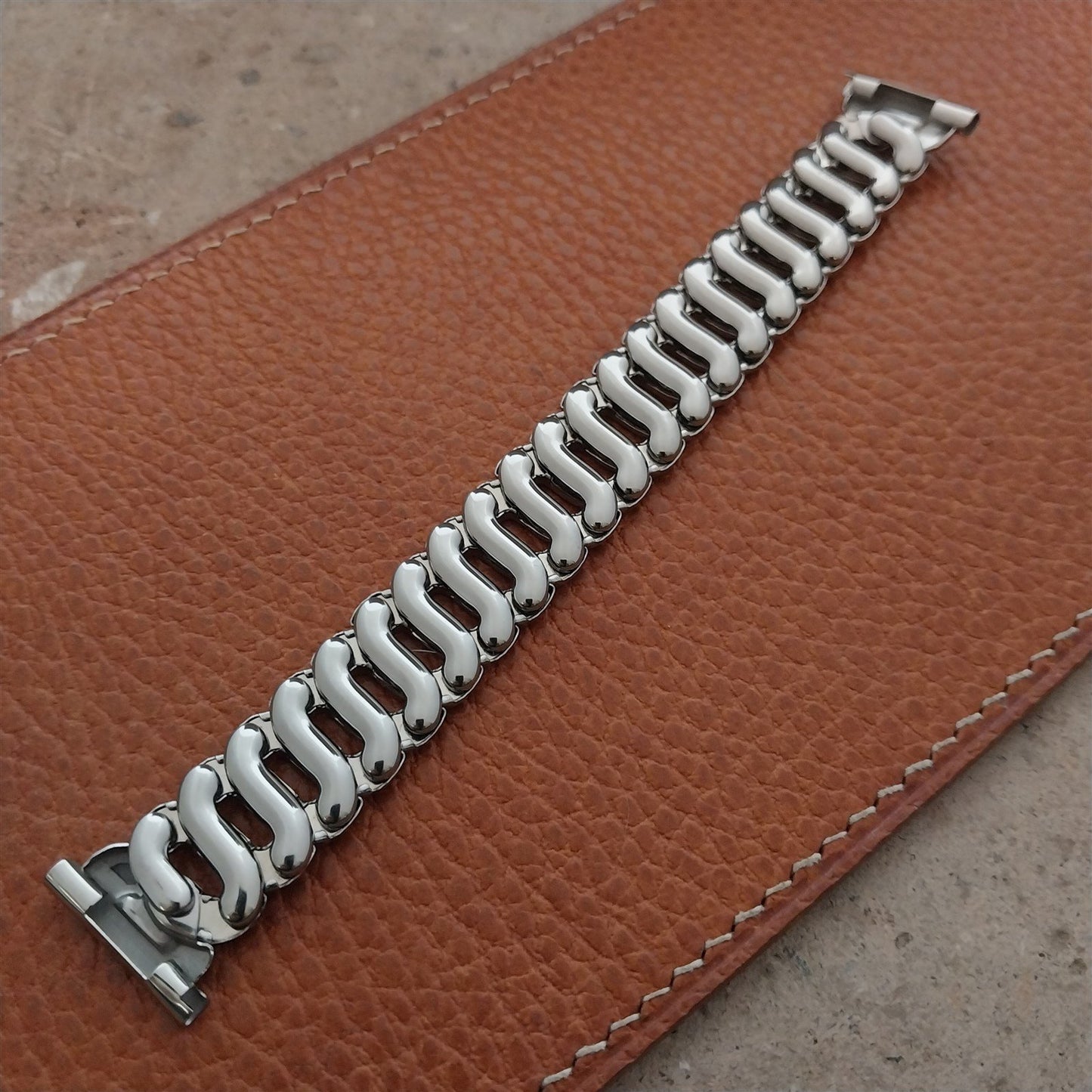 Vintage Pakula Pacer 19mm 16mm Stainless Steel 1950s Classic Stretch Watch Band