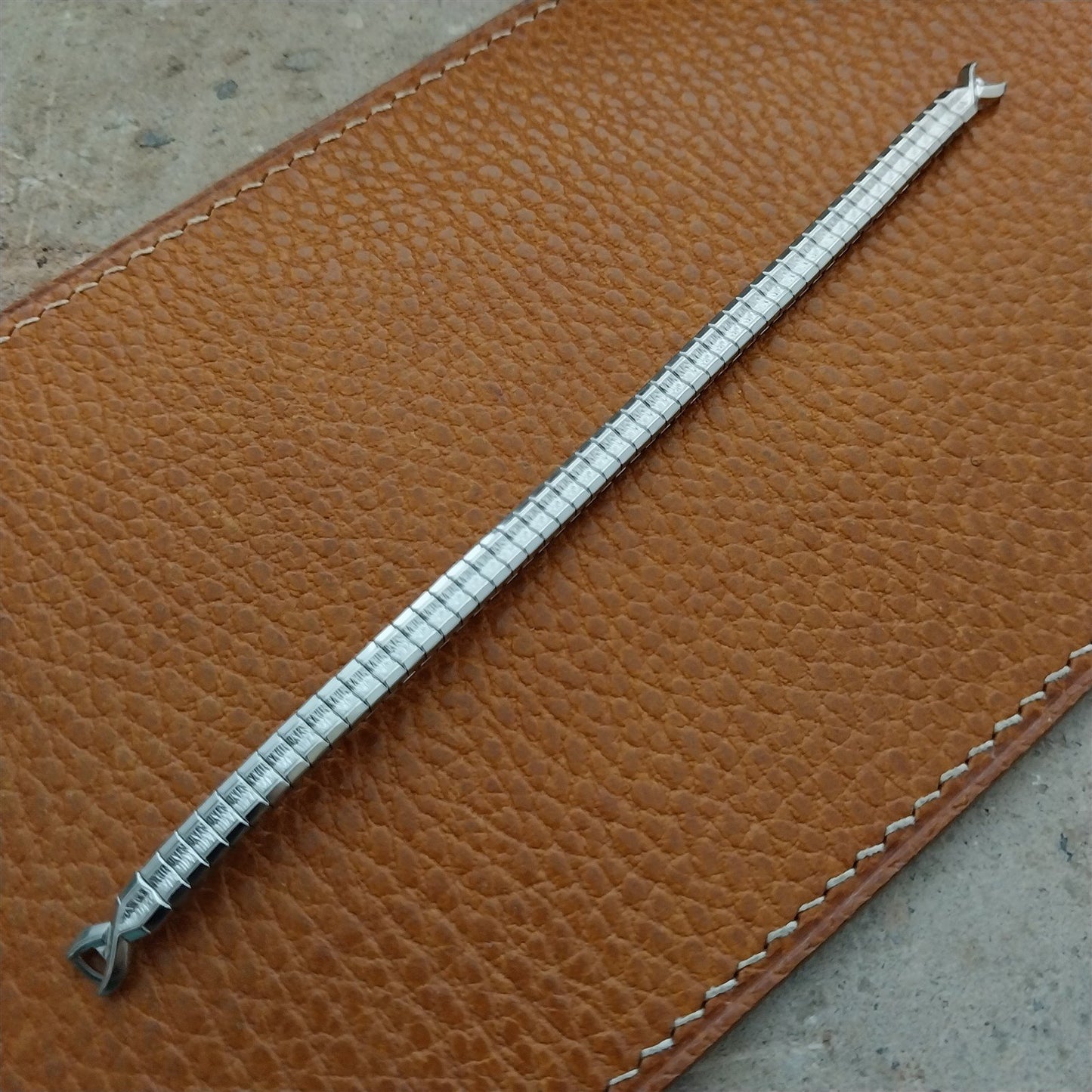 Vintage Speidel Ladies Classic Stretch Unused Stainless Cocktail Watch Band