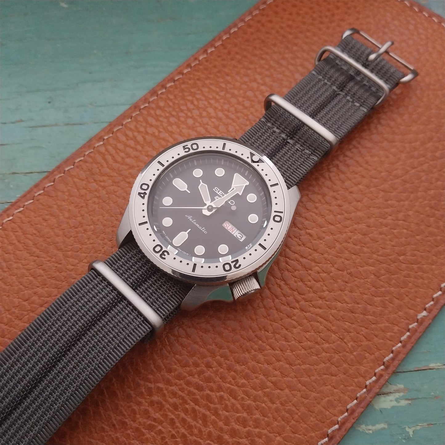 22mm Ribbed Gray & Black Stripe Nylon Classic G10 Watch Strap