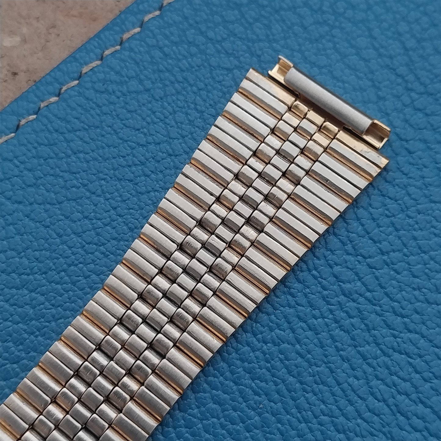 18mm Flared Gold-Tone Unused nos 1980s Vintage Watch Band