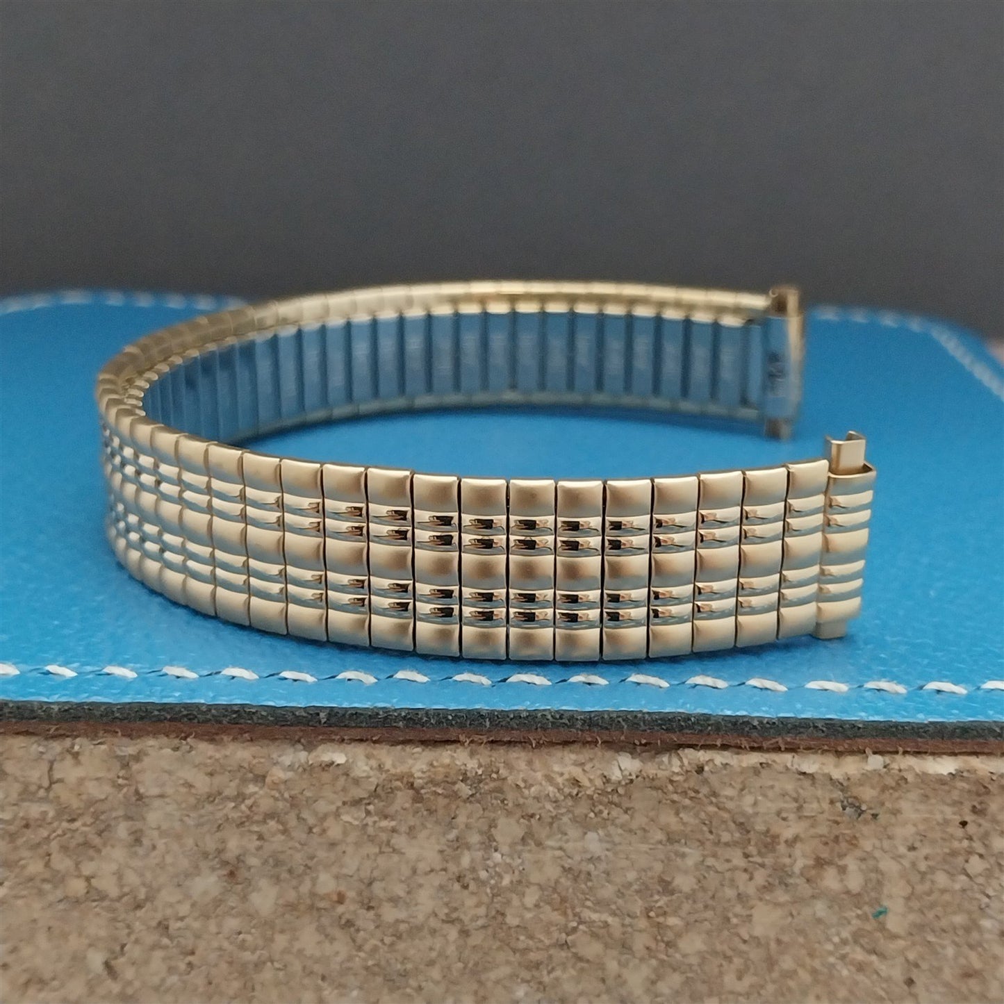 Vintage 11mm-14mm Ladies Speidel Gold Tone Unused Watch Band