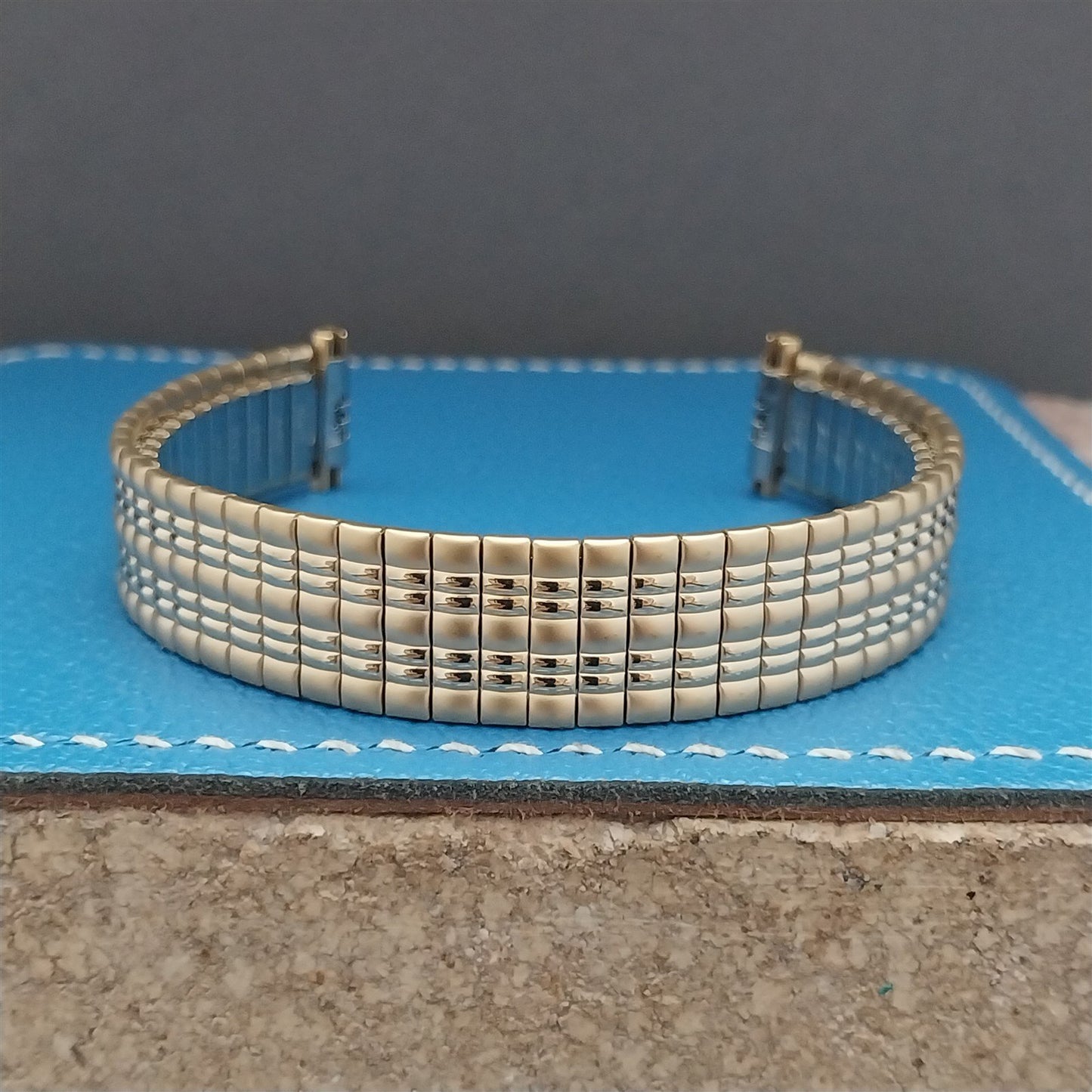 Vintage 11mm-14mm Ladies Speidel Gold Tone Unused Watch Band