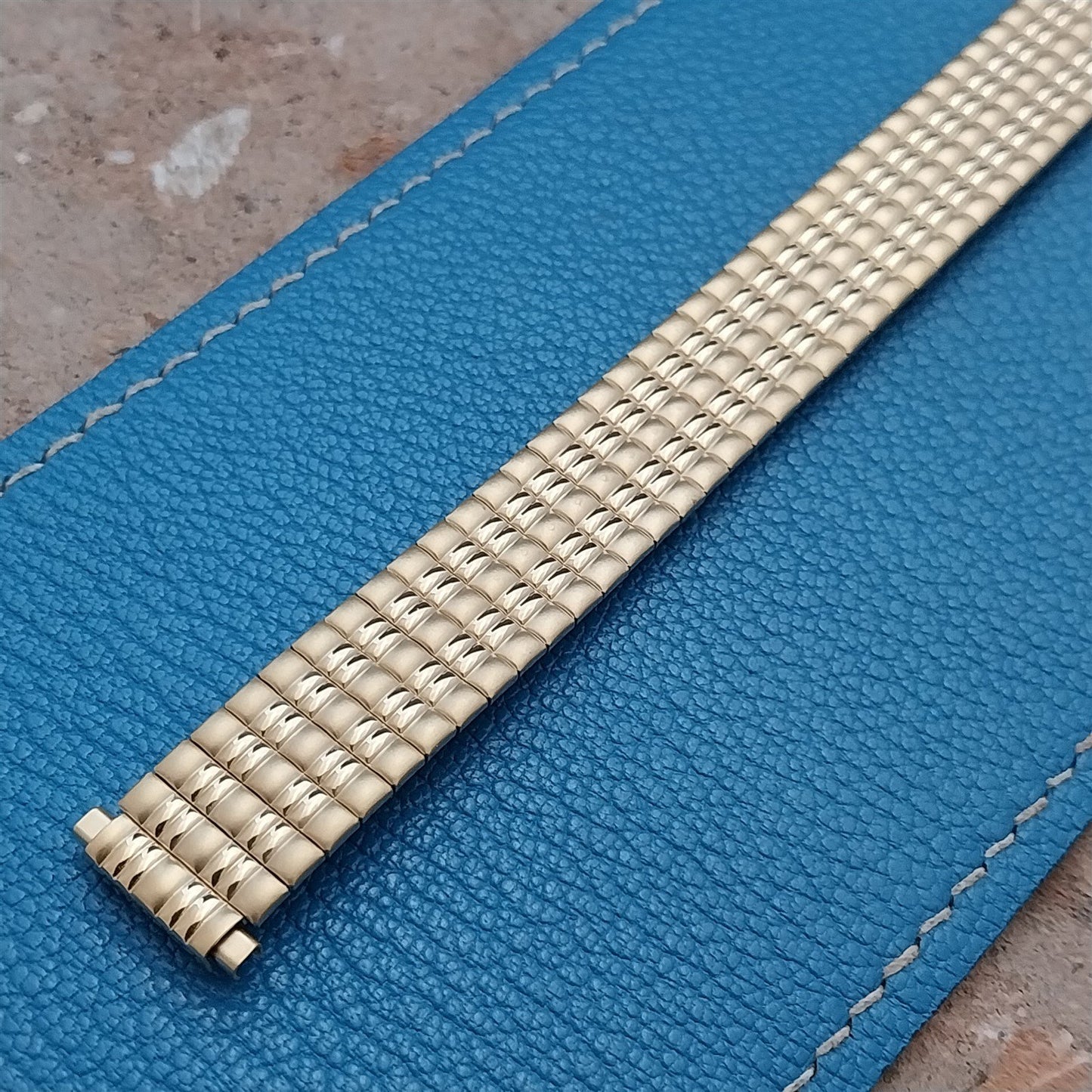Vintage 11mm-14mm Ladies Speidel Gold Tone Unused Watch Band