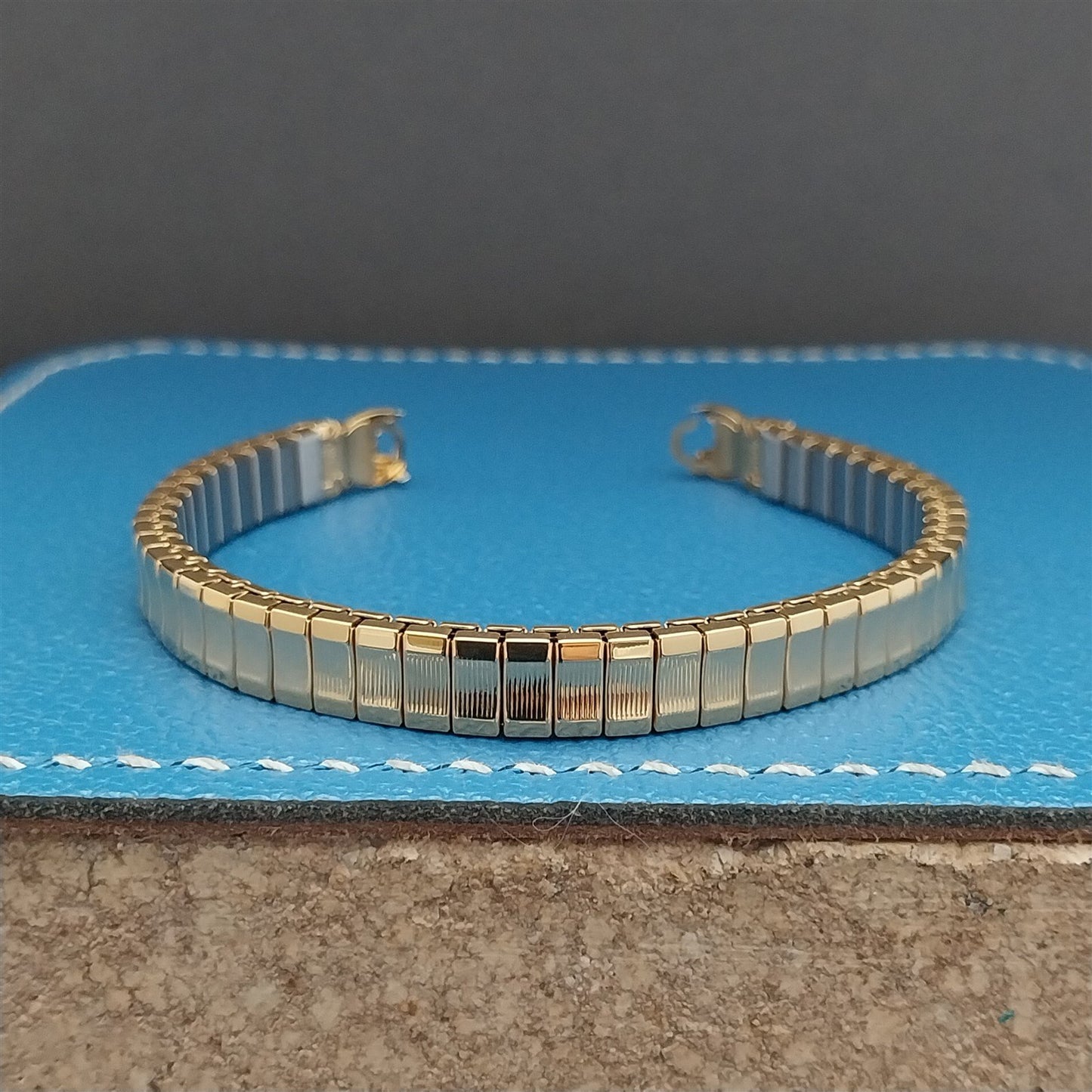 Ladies Stuller Gold-Tone Expansion Unused Cocktail Watch Band