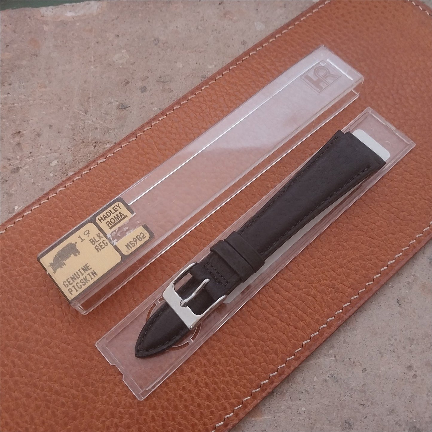 19mm Hadley Roma USA Tapered Padded Pigskin 19/14 Unused Watch Strap