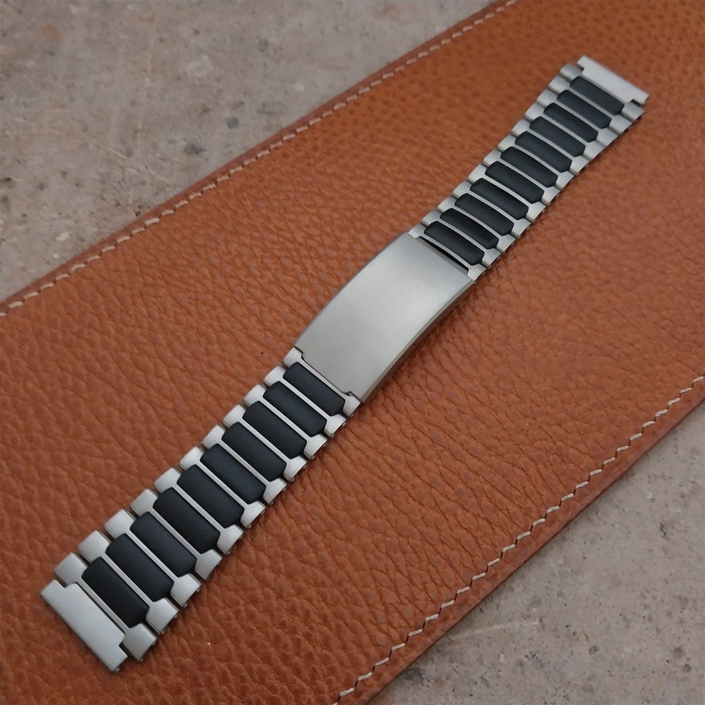 Black Stainless Steel 19mm Flared Unused nos Vintage Watch Band