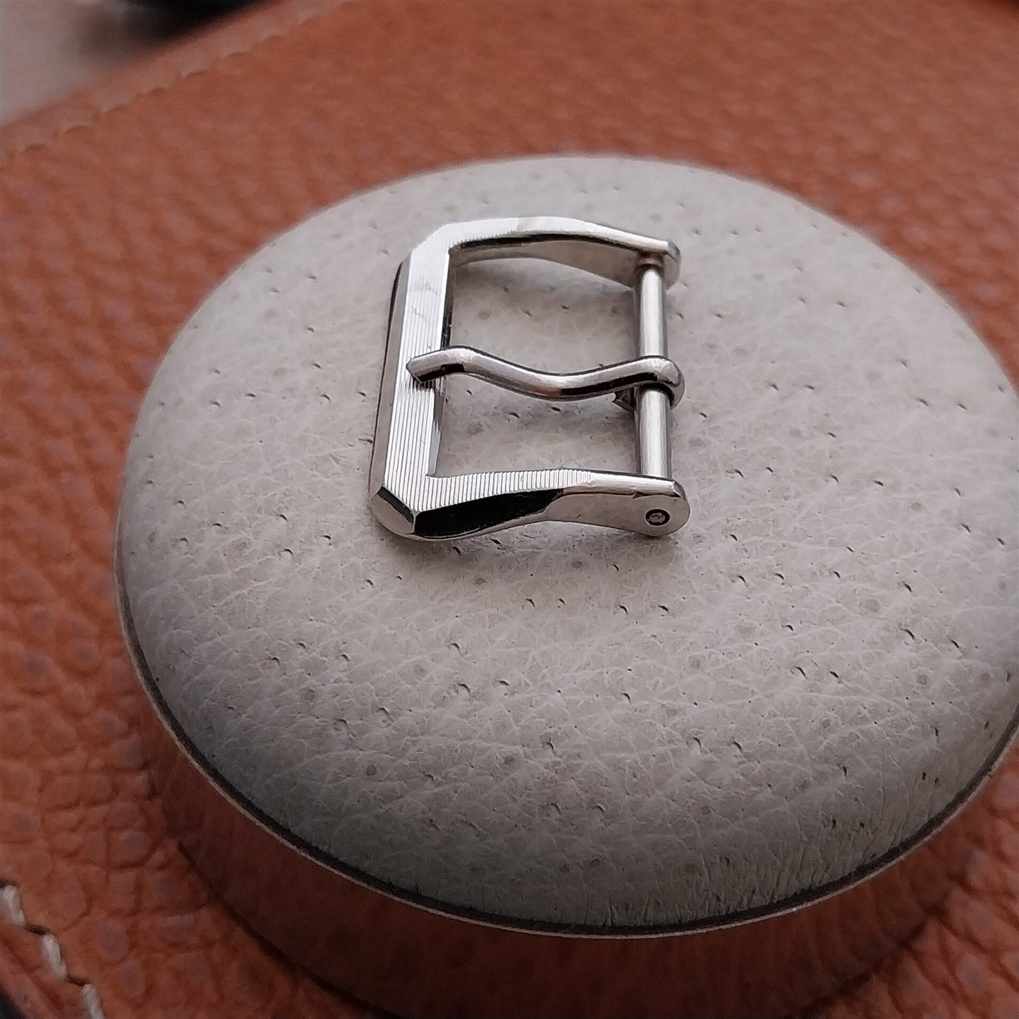 16mm 1970s Vintage White Gold-Tone Classic Unused Watch Strap Buckle