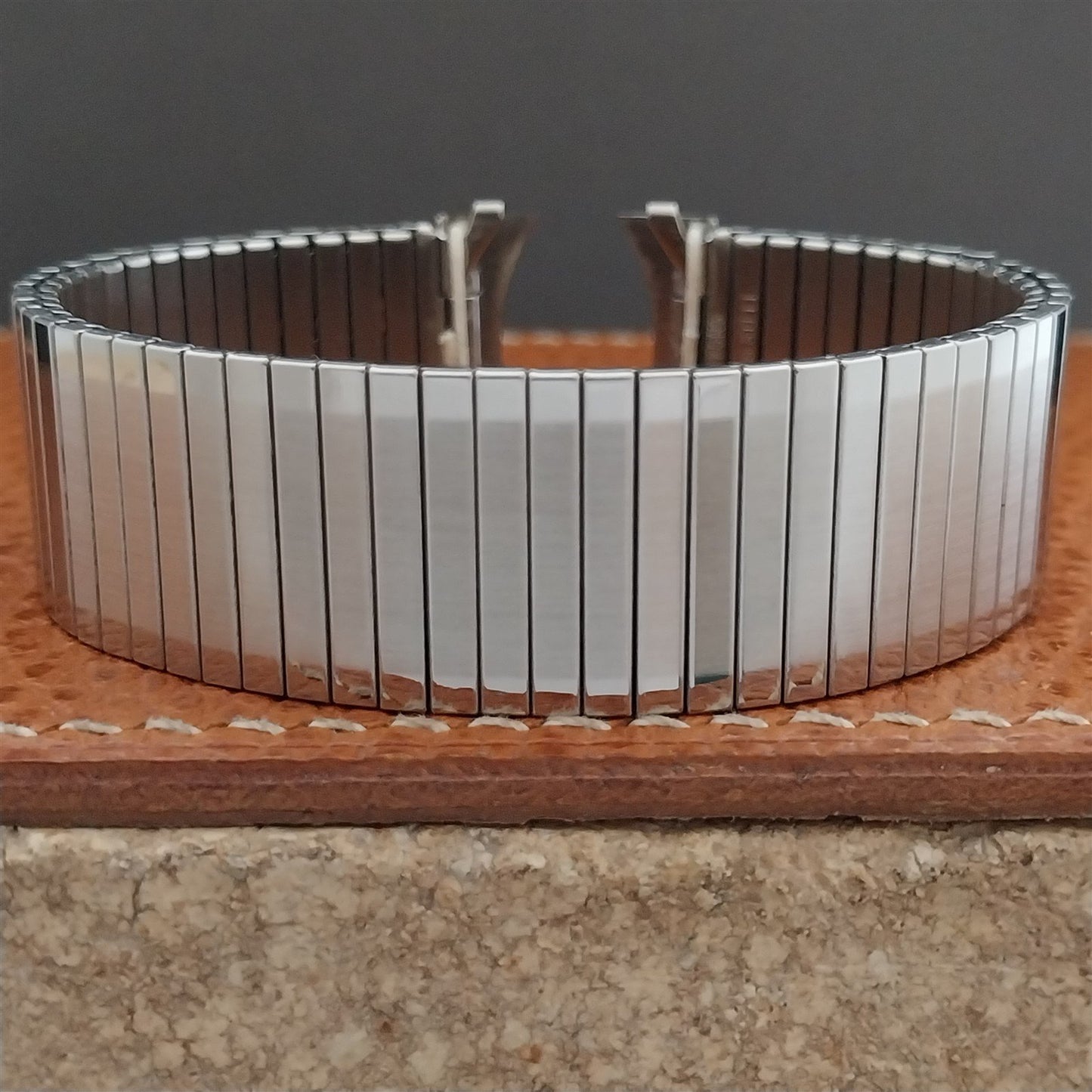18mm Hadley Roma Stainless Steel Stretch Expansion NOS Watch Band