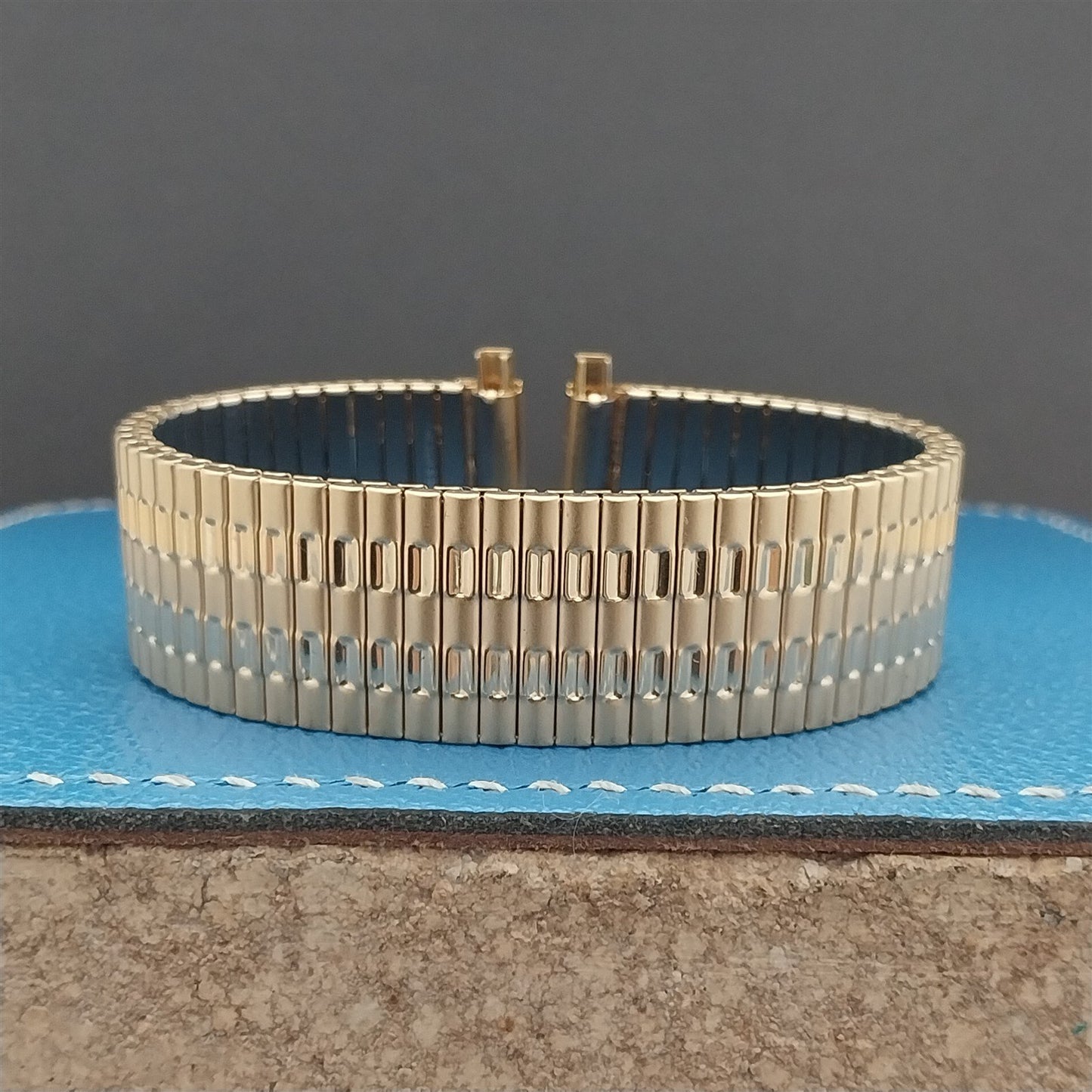 17mm 18mm 20mm Hadley Roma Gold-Tone Expansion Watch Band
