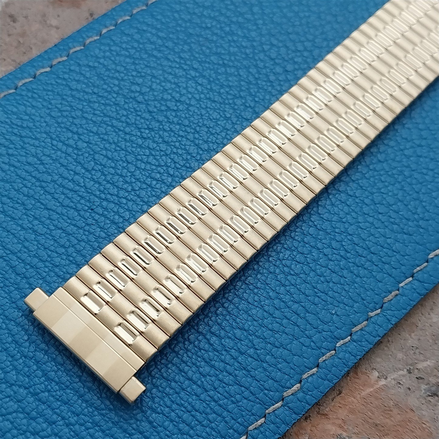 17mm 18mm 20mm Hadley Roma Gold-Tone Expansion Watch Band