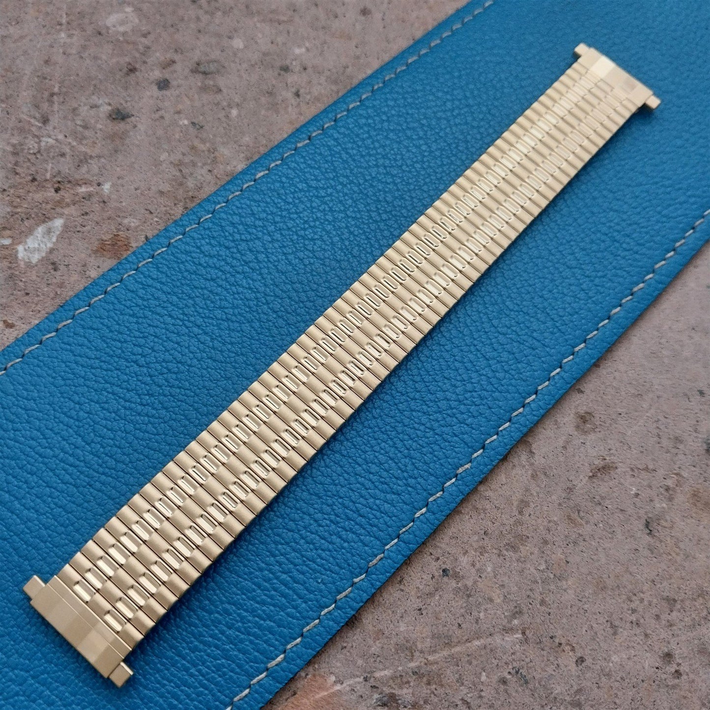 17mm 18mm 20mm Hadley Roma Gold-Tone Expansion Watch Band