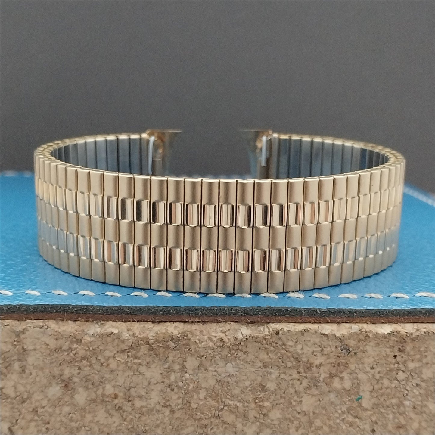 18mm Hadley Roma Gold-Tone Expansion Watch Band