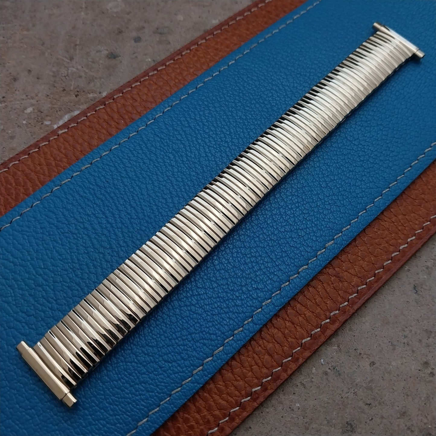16mm 18mm 20mm Kreisler Gold-Tone Expansion Unused Vintage Watch Band