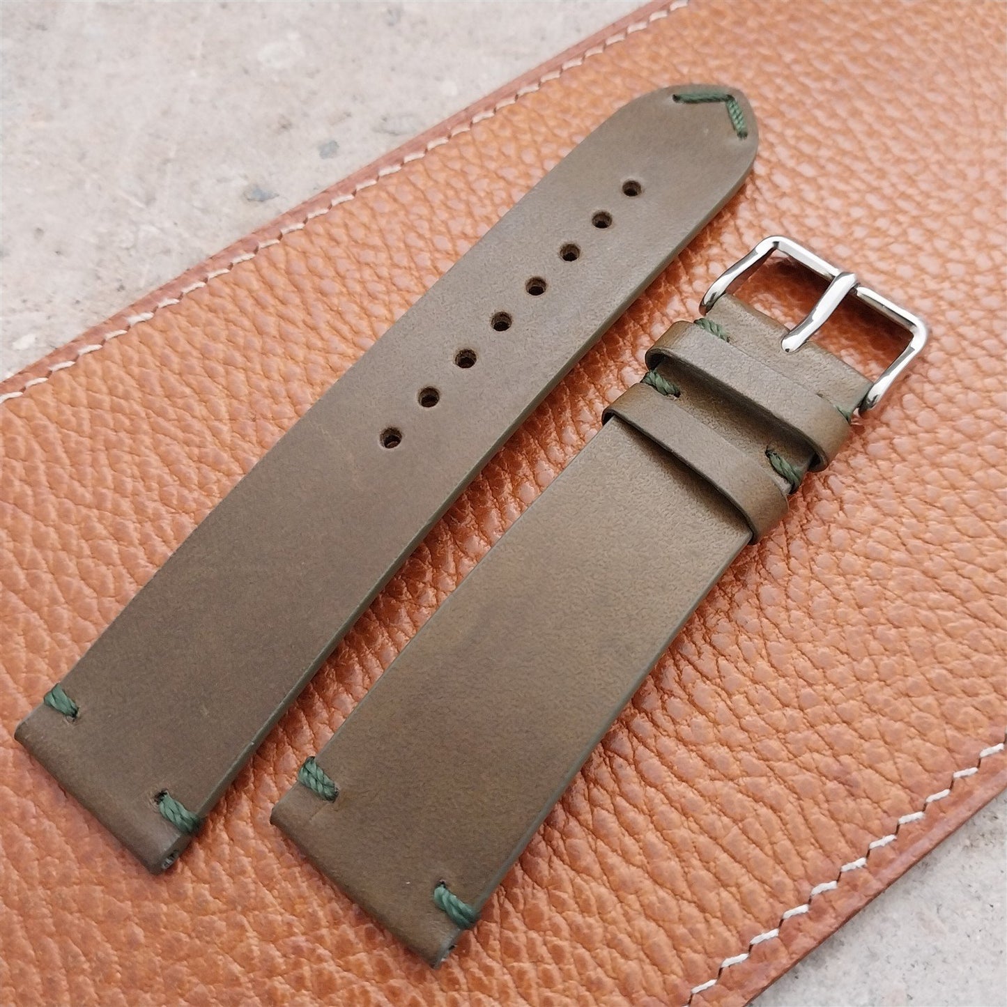 22mm Fleurus France Green Leather 2-Stitch Vintage Style Watch Strap