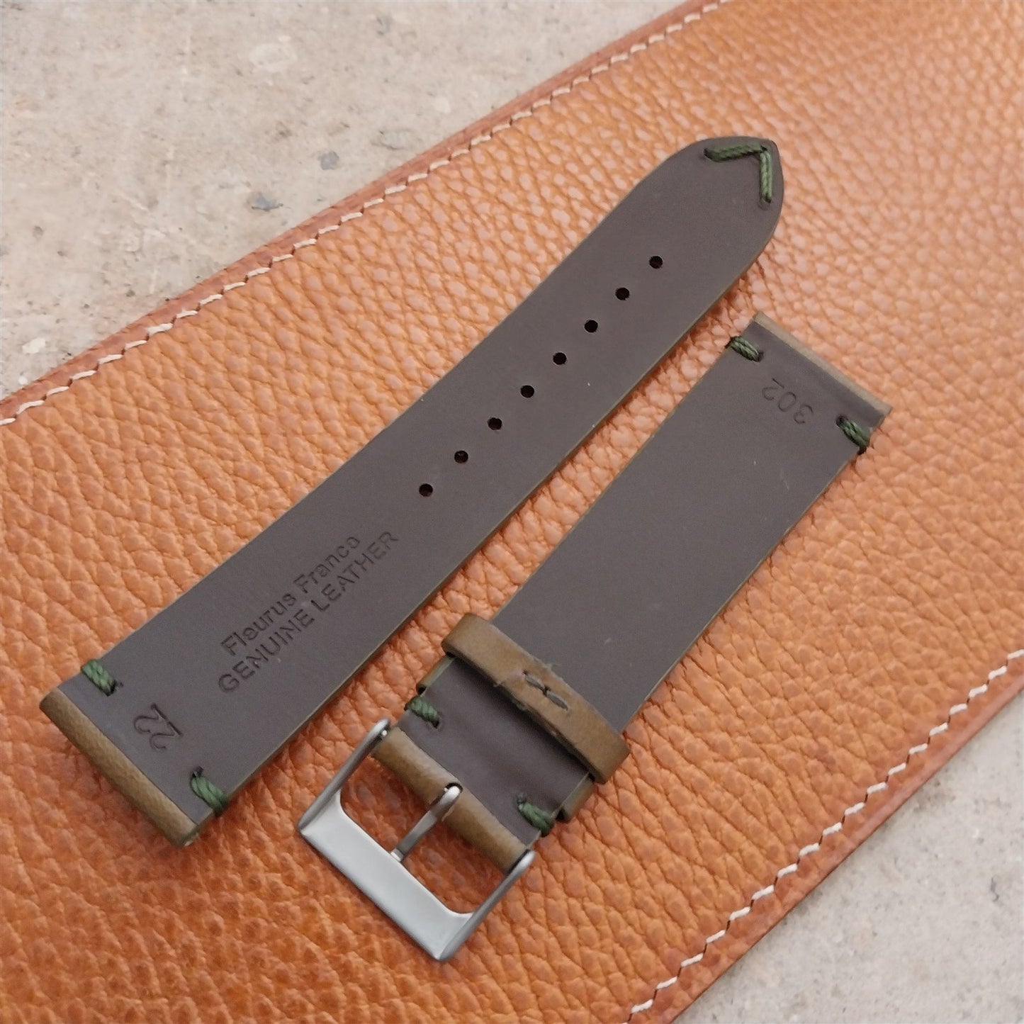 22mm Fleurus France Green Leather 2-Stitch Vintage Style Watch Strap