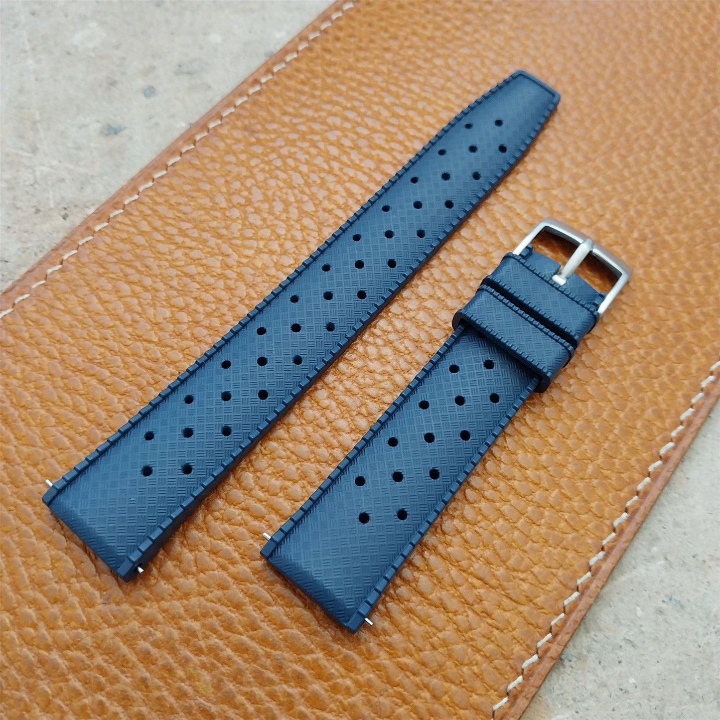 18mm FKM Tropical Blue Tapered Divers Watch Strap