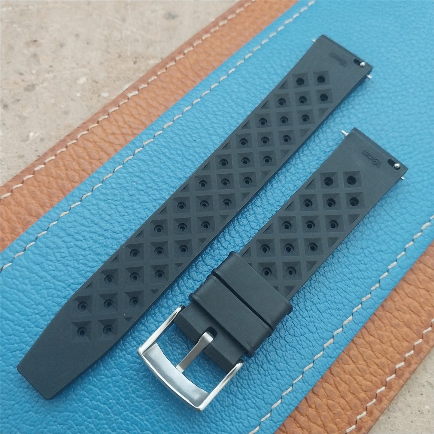 18mm FKM Tropical Black Tapered Divers Watch Strap
