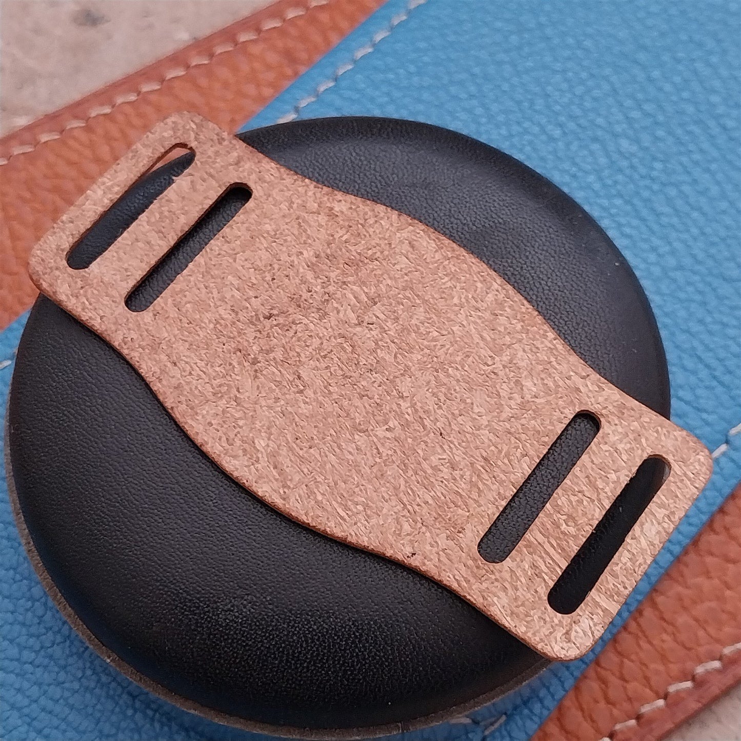 18mm Vintage Style English Bridle Leather Bund Pad