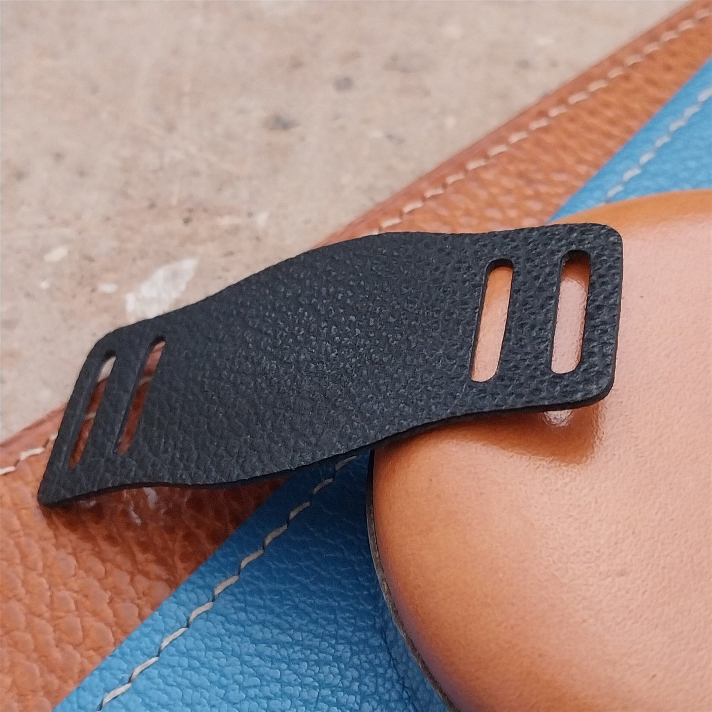16mm Vintage Style Veg-Tanned Pebbled Leather Bund Pad for Watch Strap