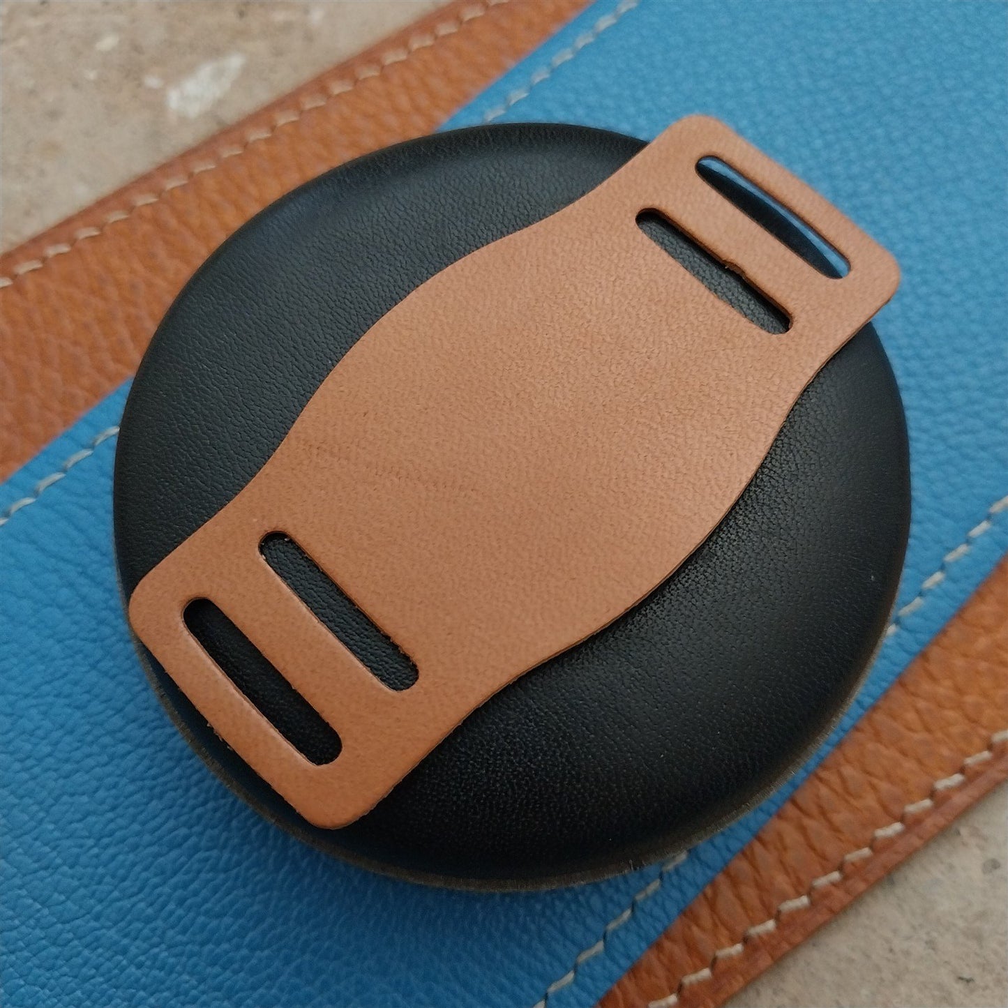 16mm Vintage Style Brown Saddle Leather Bund Pad