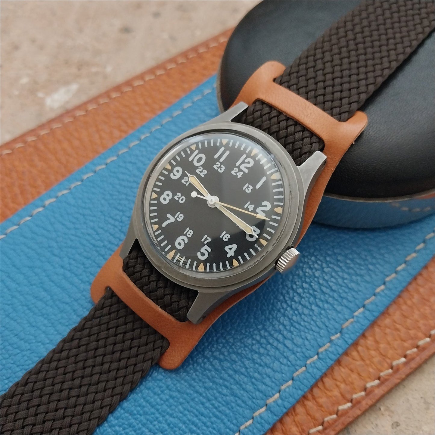 18mm Vintage Style Brown Saddle Leather Bund Pad