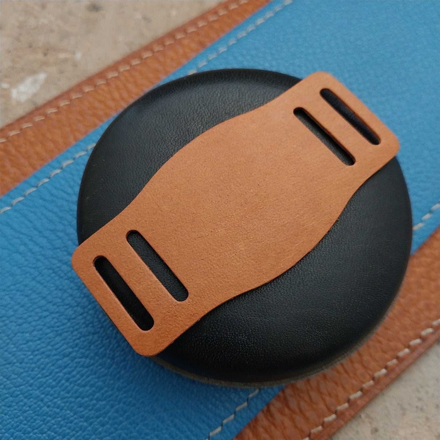 16mm Vintage Style Brown Bridle Leather Bund Pad