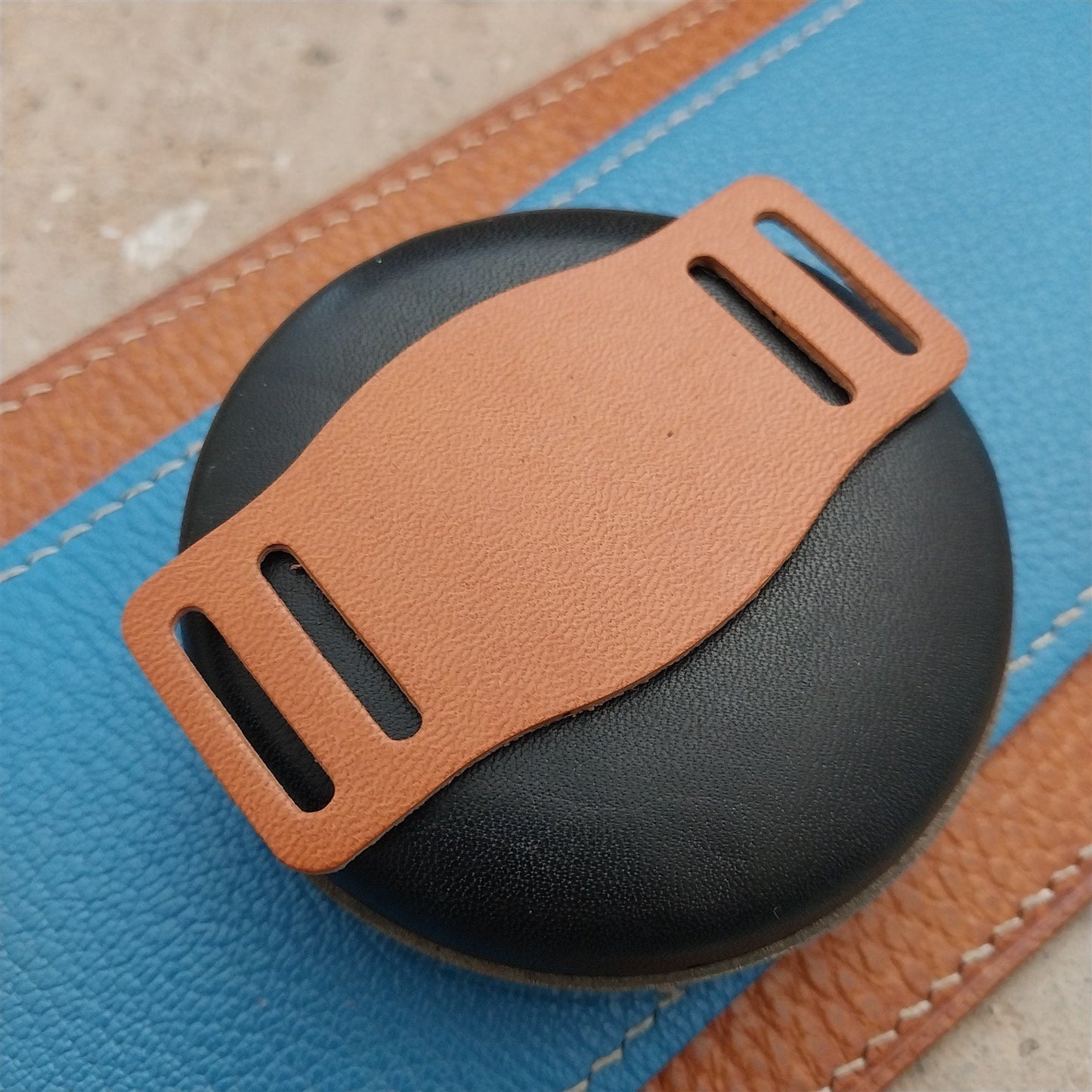 18mm Vintage Style Brown Bridle Leather Bund Pad