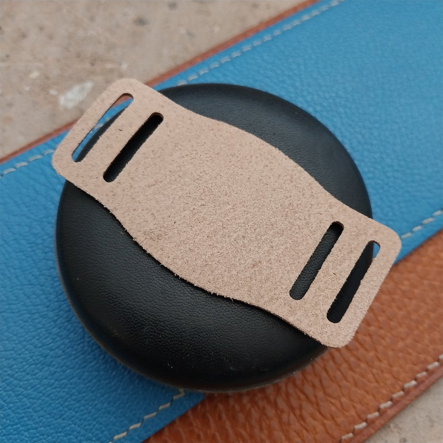 18mm Vintage Style Natural Vachetta Leather Bund Pad