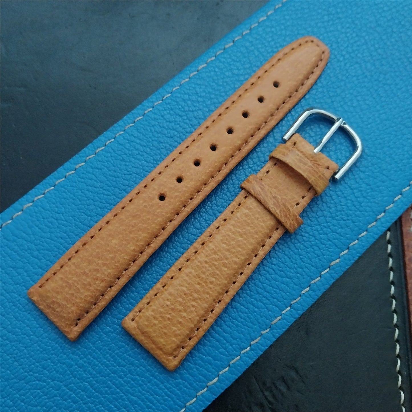18mm Speidel Tapered 18/16 Padded Pigskin Watch Strap