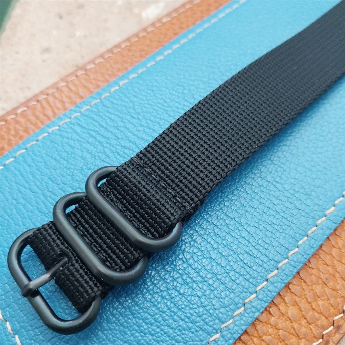 20mm Black Maratac Zulu Watch Strap & Black Hardware