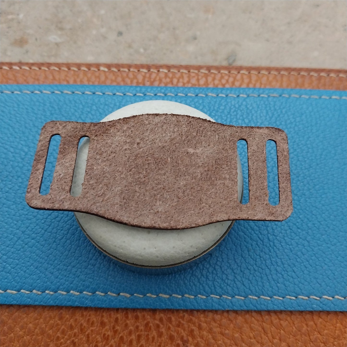 17mm 18mm Vintage Style Brown Bridle Leather Bund Pad