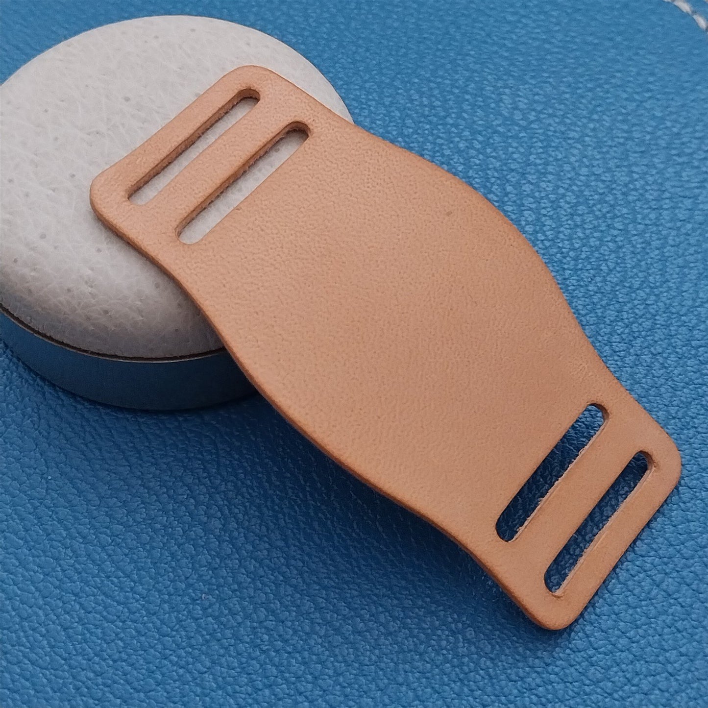 USA Made Natural Italian Veg-Tan Leather 20mm Vintage Style Bund Pad