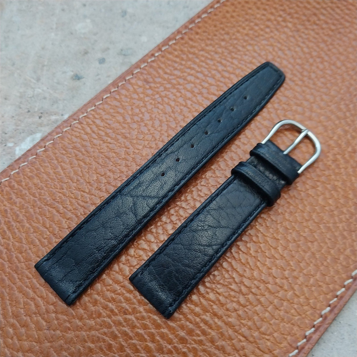 16mm Swiss Black Tapered Leather Unused Vintage Watch Strap