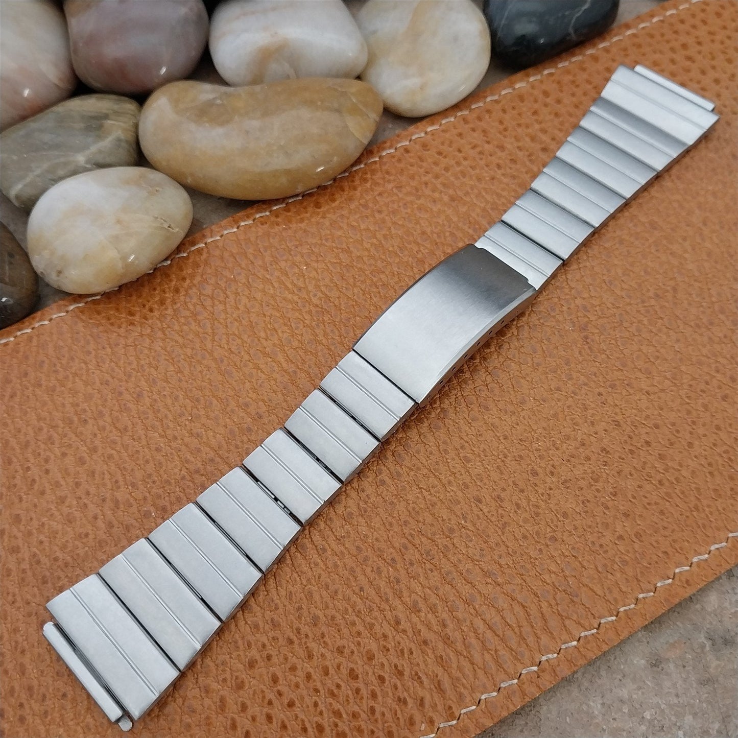 Vintage 19mm Stainless Steel Classic Flared 1970s nos Unused Watch Band