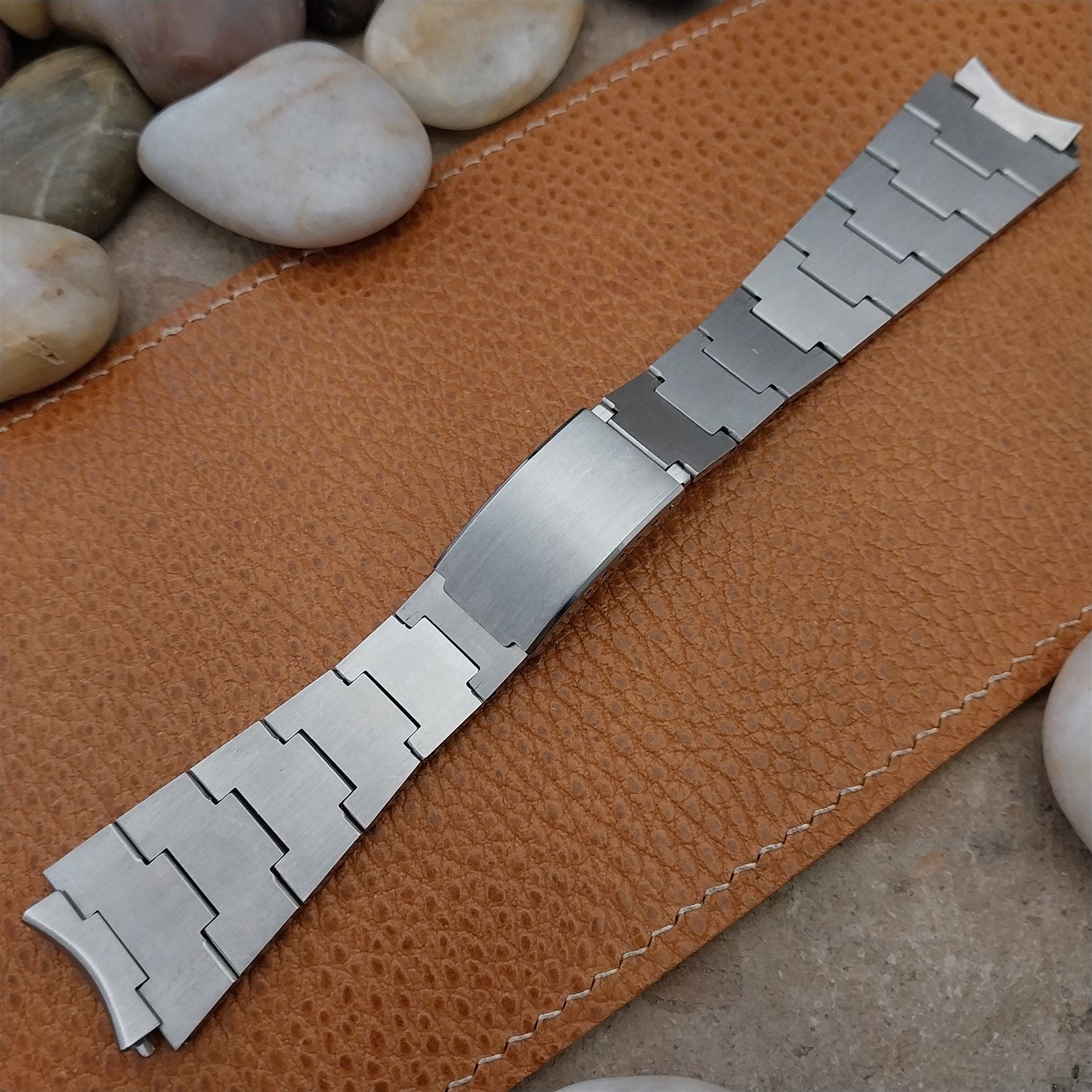 Vintage 19mm Stainless Steel Classic Flared nos Unused 1970s Watch Band
