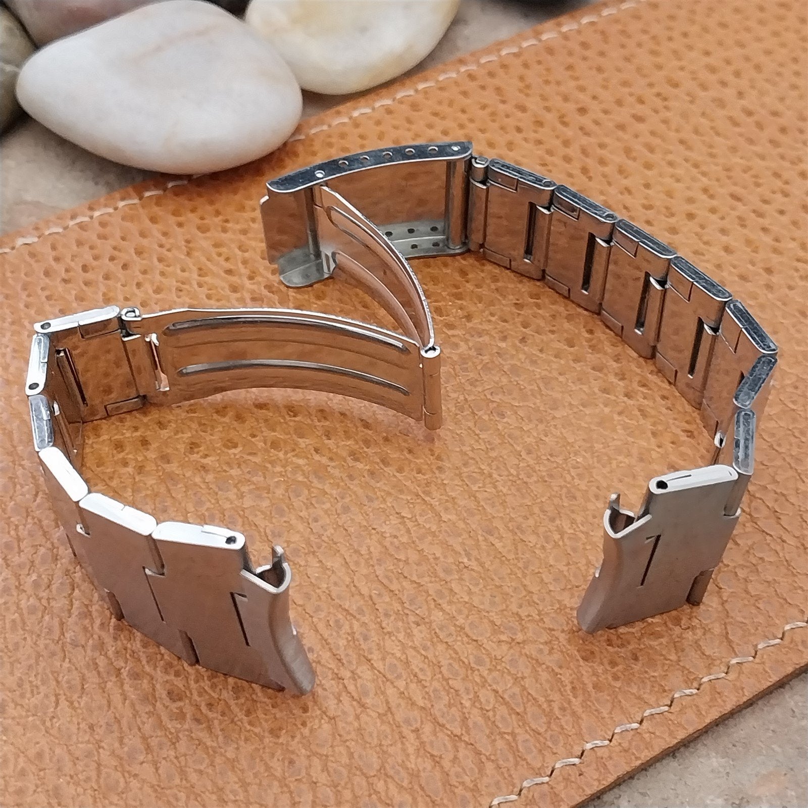 Vintage 19mm Stainless Steel Classic Flared nos Unused 1970s Watch Band