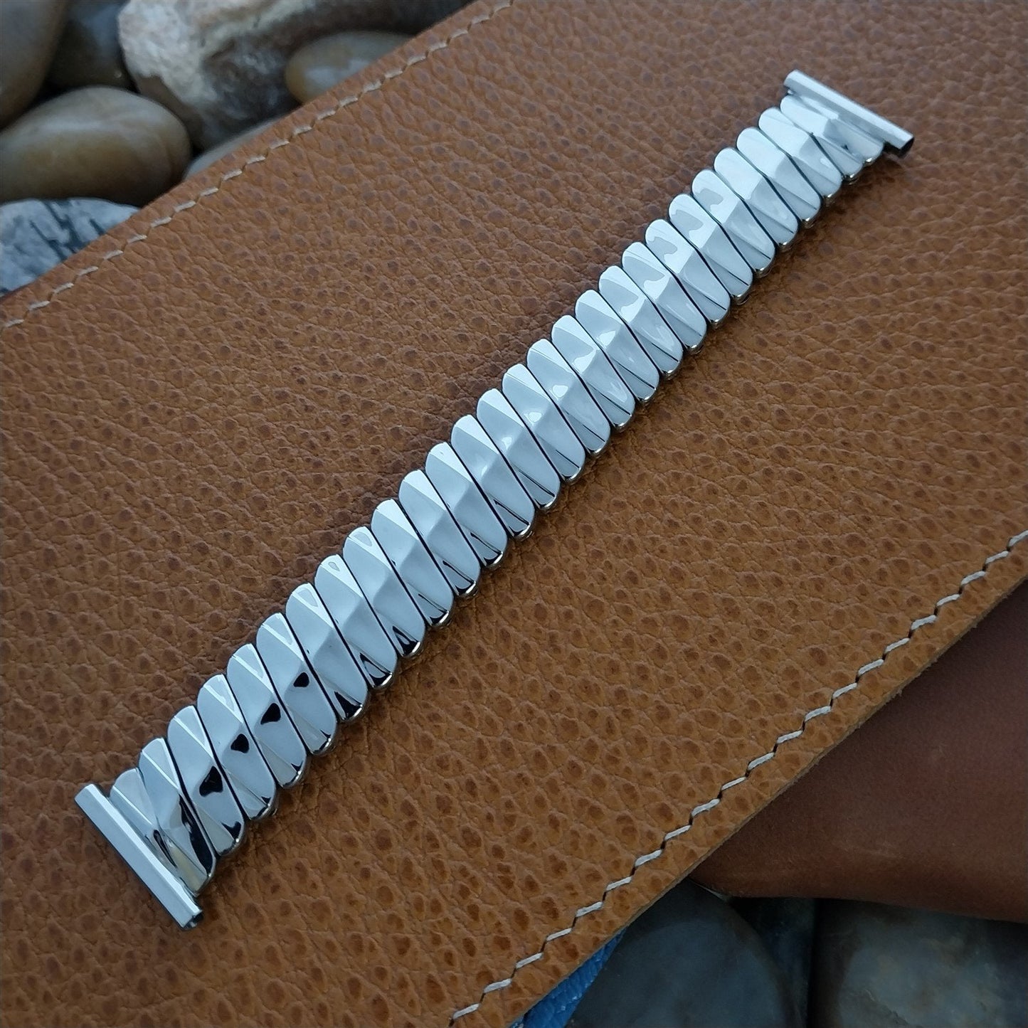 18mm 19mm 1950s Stainless Steel Expansion Bellavance USA nos Vintage Watch Band