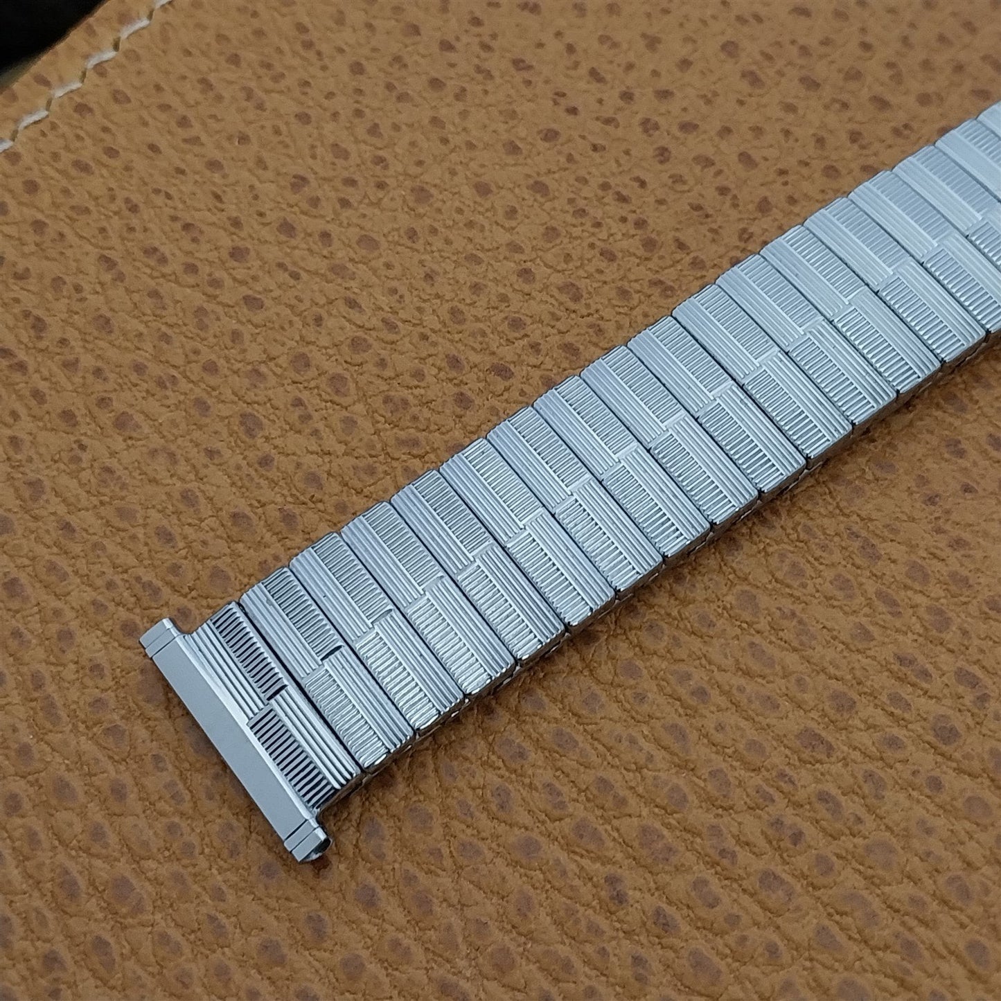 18mm 19mm Gemex USA Stainless Expansion Unused Classic 1950s Vintage Watch Band